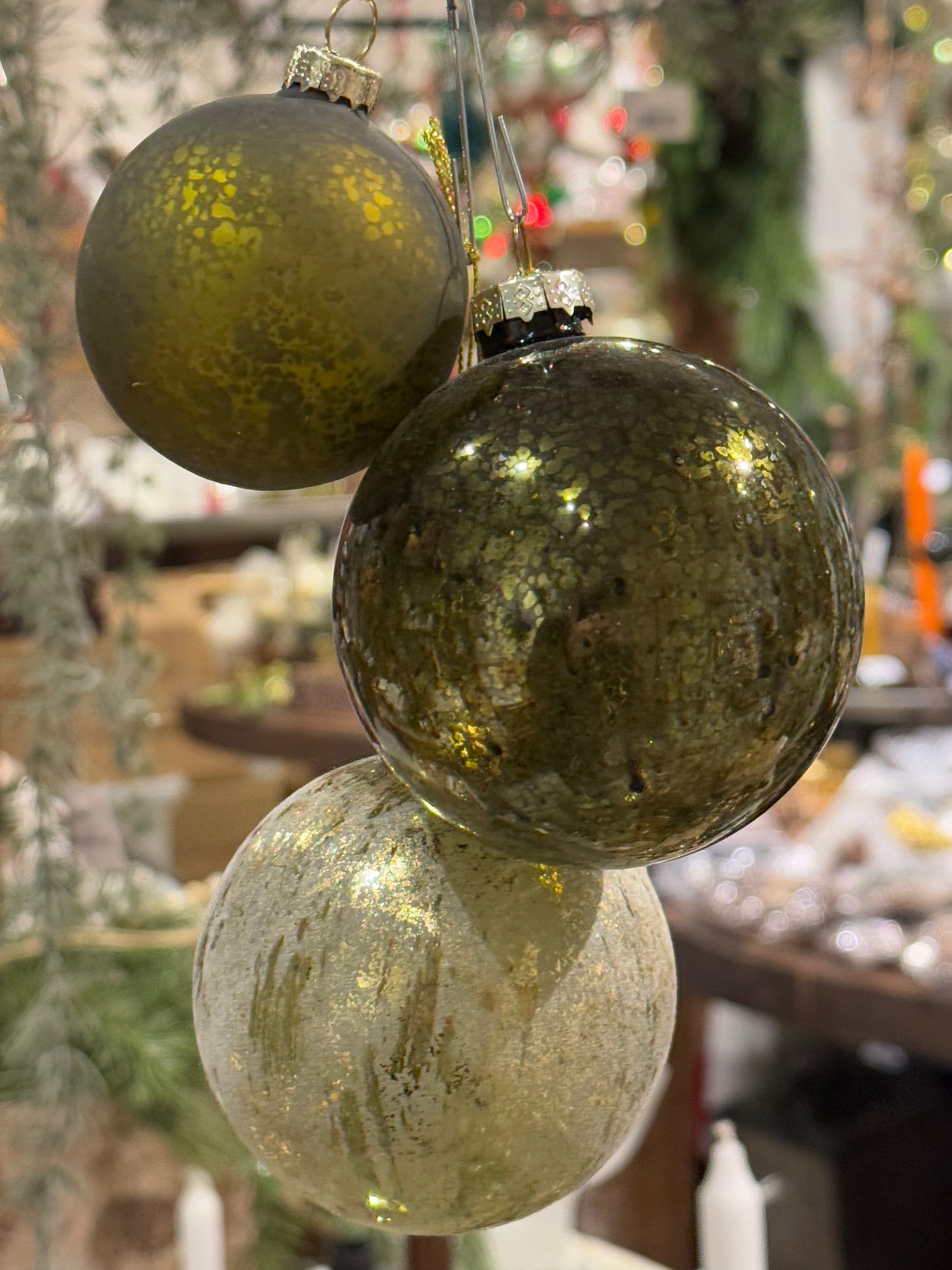 Julekule mosegrønn melert 8 cm Mr Plant