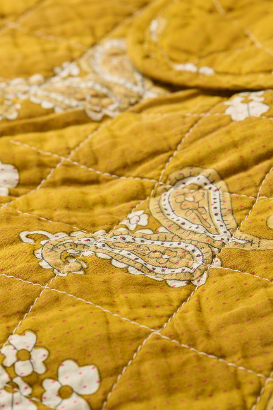 Teppe Quilt mustard m/paisleymønster Ib Laursen