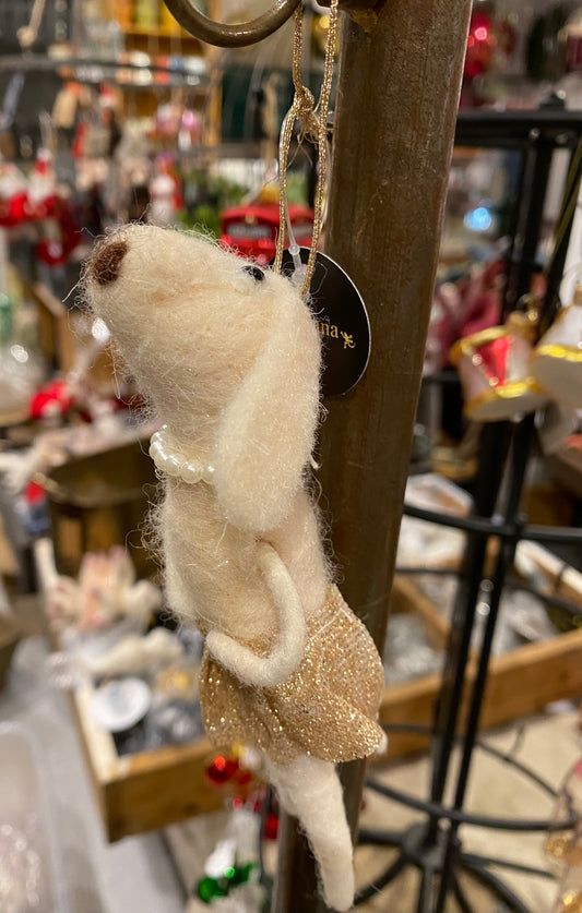 Ulldyr hund med perler Filipiniana