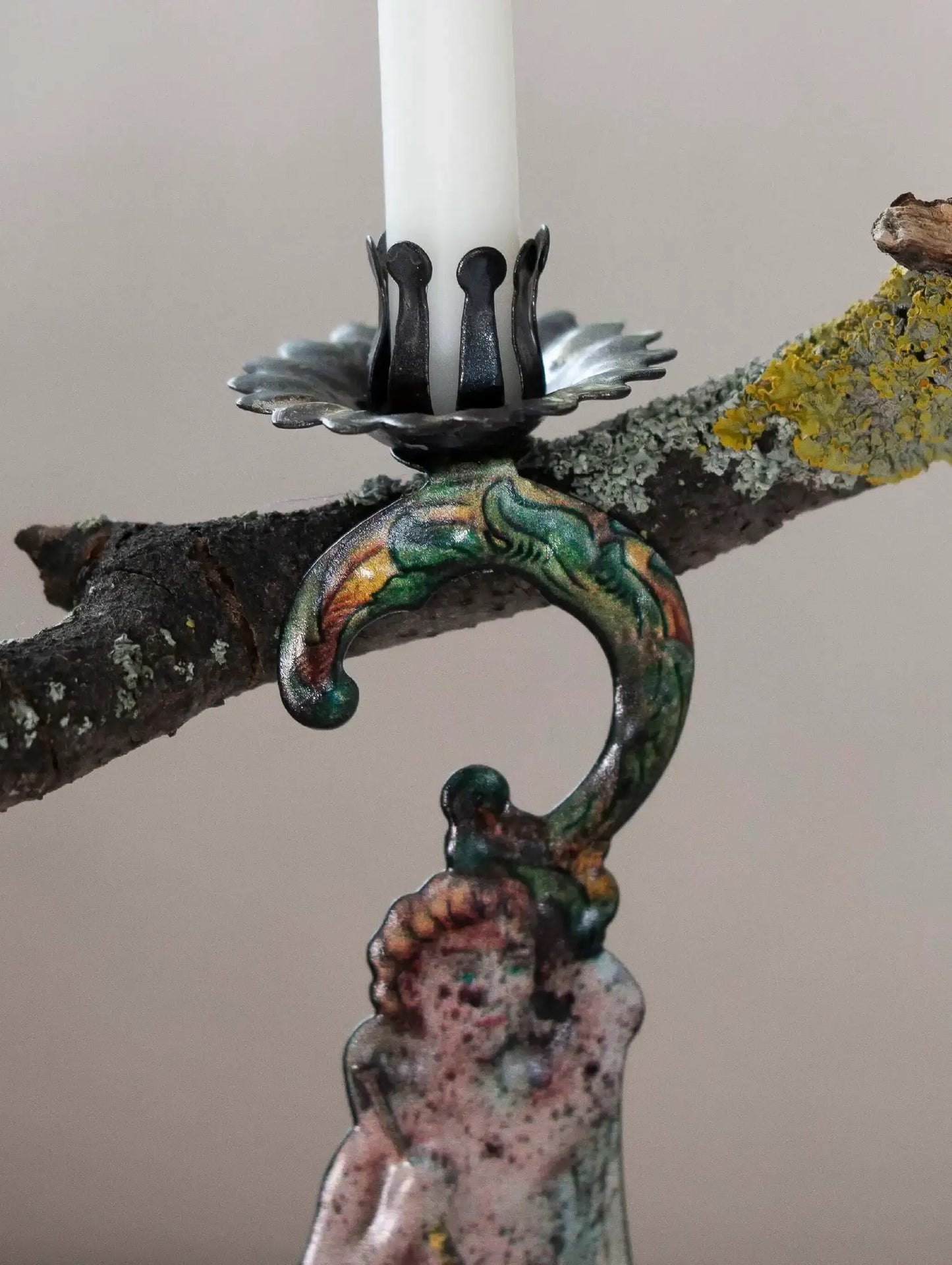 Lysestake Faun Deus Living