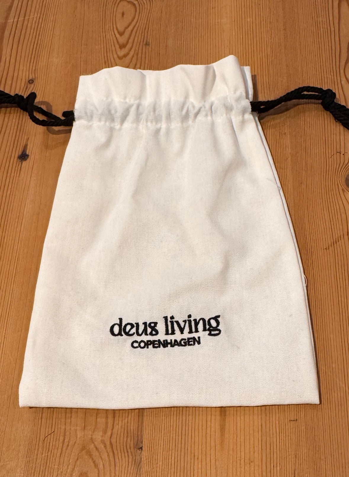 Julekule ull hvit 10 cm Deus Living