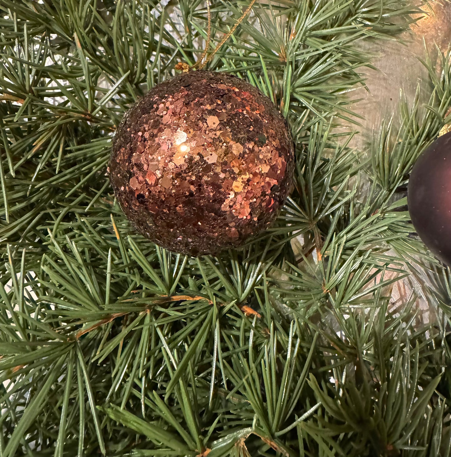 Julekule brun glitter rund Mr Plant