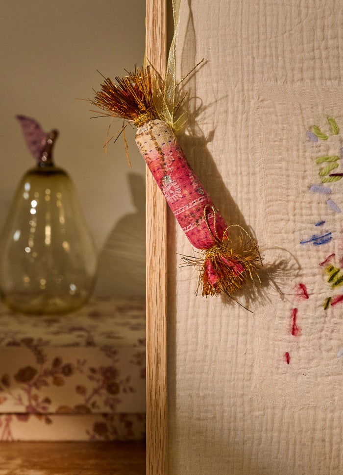 Toffee no 10 Vintage Kantha Red Pinecone Sissel Edelbo