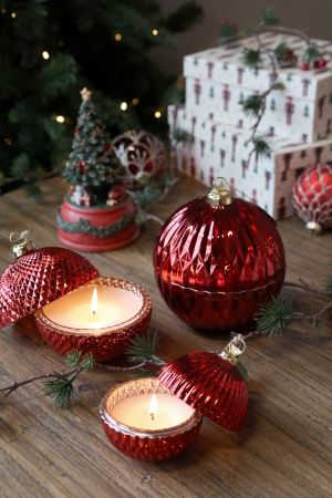 Lys julekule m. riller  Chic Antique