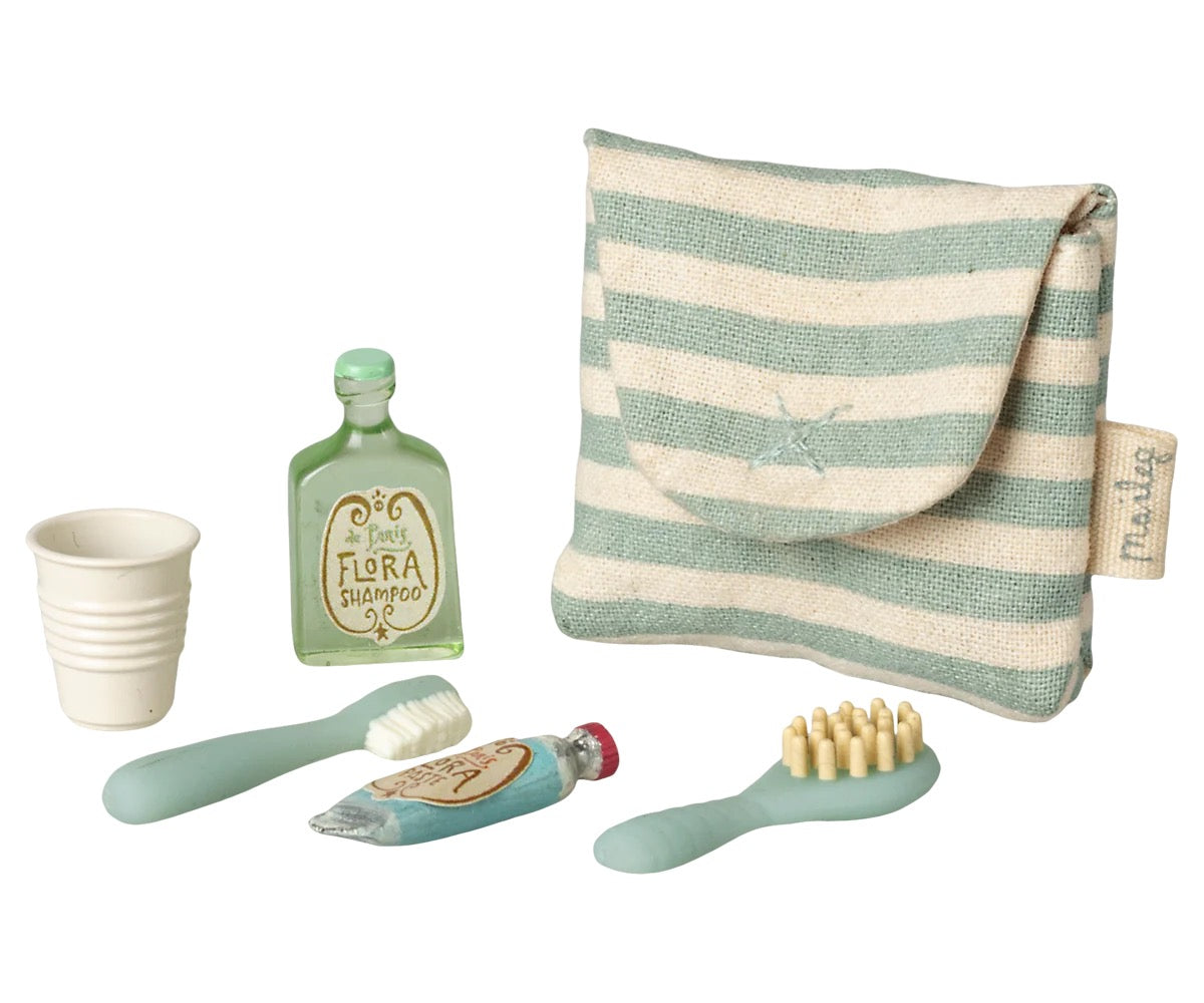 Toalettmappe mint med utstyr Maileg