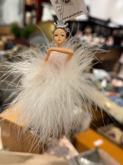 Ballerina Goodwill