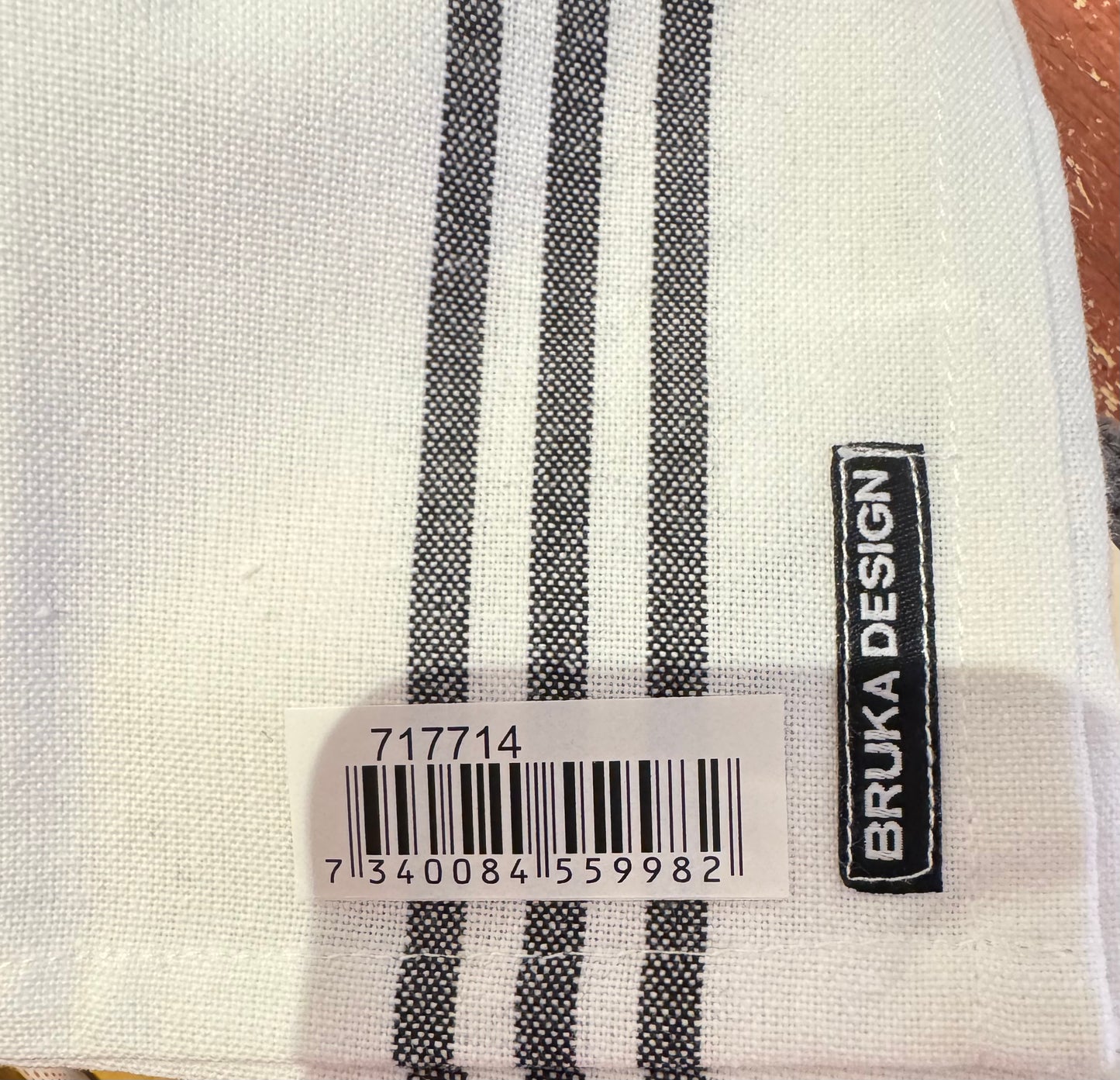 Kjøkkenhåndkle hvitt sorte striper Bruka Design